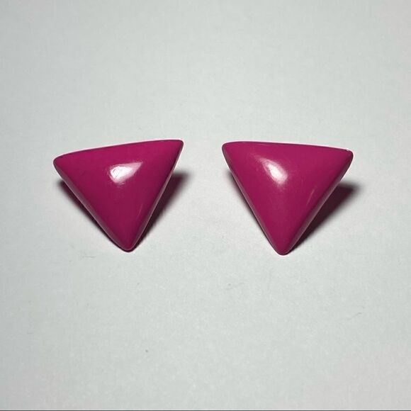 Earrings – Vintage 1980s Pink Triangular Clip-Ons - Picture 1 of 2